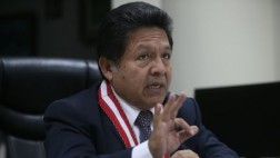 "Fiscal sentado sobre cuatro clavos", por Juan Paredes Castro