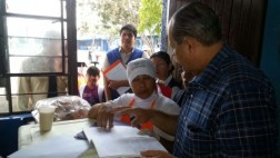 Cobran S/.0.50 a alumnos por recibir desayuno de Qali Warma