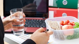 Cinco cosas que necesitas en tu oficina para estar contenta