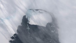 Iceberg de 600 km. cuadrados se dirige hacia mar abierto
