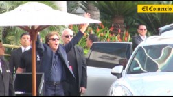 Paul McCartney salió de su hotel y saludó a sus fans peruanos