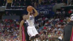 Mira el autopase con el tablero de esta estrella de la NBA