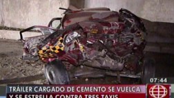 Tráiler chocó contra tres autos y dejó 2 heridos graves
