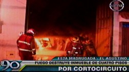 Dos almacenes de carros se incendiaron esta madrugada