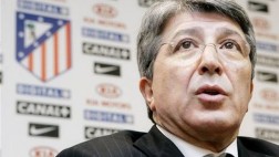 Presidente del Atlético de Madrid retó en broma al Real Madrid