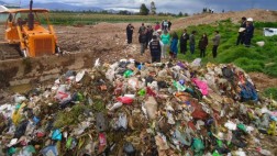 Arrojan basura al municipio en protesta contra la insalubridad
