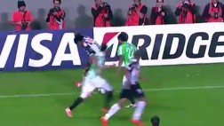 Ronaldinho y otra genialidad: solucionó un problema con el taco