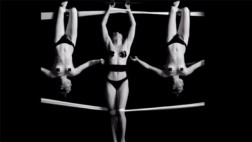 Miley Cyrus juega al sadomasoquismo en su nuevo video