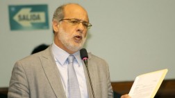 Abugattás: "Congreso sí puede fiscalizar a magistrados del TC"
