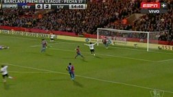 Luis Suárez culminó en gol una gran jugada del Liverpool