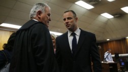 Vecino de Pistorius: "Me presentó a Reeva como su prometida"