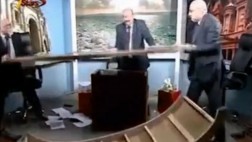 Periodistas pierden los papeles y destruyen set
