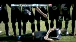 Insólito: se echó para evitar gol por debajo de la barrera
