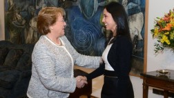 Michelle Bachelet recibió a Nadine Heredia en La Moneda