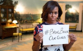 Michelle Obama recuerda a niñas secuestradas en Día de la Madre
