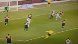 Mira este gran golazo de media vuelta y con el balón en el aire