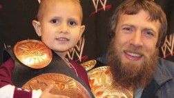 Niño con cáncer peleó con su ídolo de la WWE antes de morir