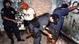 Policía incautó 11 armas y detuvo a 23 personas esta madrugada