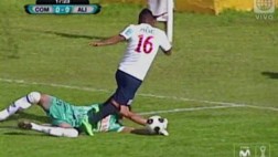 Alianza Lima se vio favorecido con este penal inexistente