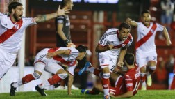 Con este 'blooper', River se hizo líder absoluto en Argentina