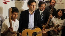 Juan Diego Flórez cantará con los niños de Sinfonía por el Perú