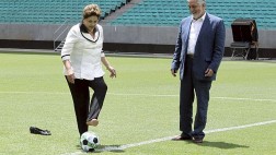 Dilma Rousseff reduce las horas laborales durante el Mundial