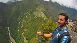 VIDEO: Joven logró un original 'selfie' en su vuelta al mundo