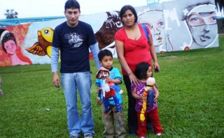La familia en cuestión, por Rossana Echeandía
