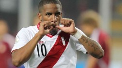 Farfán es baja en Perú: no jugará en Wembley por lesión