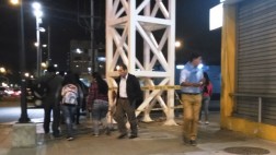 Estructura metálica impide paso de peatones en Surquillo