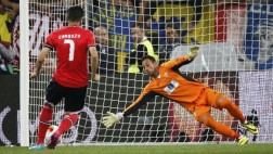 Golero de Sevilla se adelantó tres metros para tapar penal