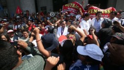 Essalud descontará sueldos a médicos que acaten huelga
