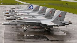 Ciudadanos suizos anulan la compra de 22 aviones de guerra