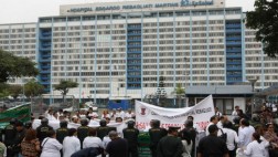 Essalud y el sindicato de médicos lejos de un acuerdo