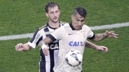 Acusan de juego sucio a Paolo Guerrero en el fútbol brasileño
