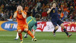 Casillas y la atajada más importante de su vida ante Robben