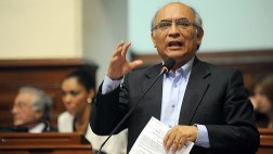 Julio Rosas dice que aceptaría a Carlos Bruce en su iglesia