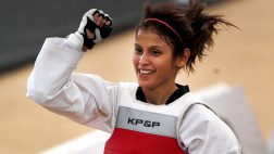 Taekwondista peruana vende rifas para cumplir sueño olímpico