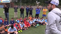 El gesto de Jordi Alba con los niños del equipo donde creció