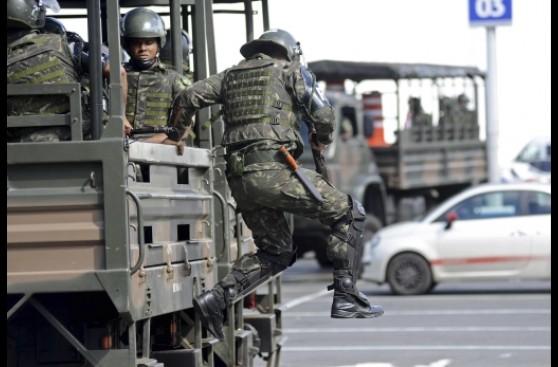 Brasil registra huelga de policías a tres semanas del Mundial