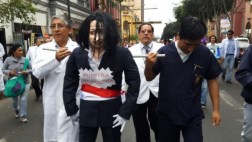 Huelga médica: marcha solo llegará hasta Parque Universitario