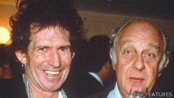 Murió el hombre que hizo ricos a los Rolling Stones