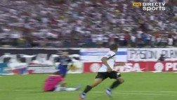 ¿Y el Fair Play? Anota gol con arquero lesionado en Venezuela