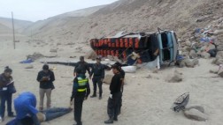 Tragedia en Arequipa: 16 muertos dejó caída de bus a barranco