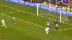 Gareth Bale realizó gran escapada pero erró en la definición