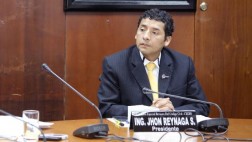 Empleado de congresista trabaja para empresa de su familia