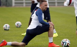 Franck Ribéry no será arriesgado en amistosos antes del Mundial