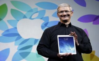 El sucesor de Steve Jobs conduce Apple por otros caminos 