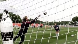 Perú-Inglaterra: arqueros evitarán así que peruanos anoten