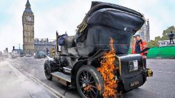 ¿Cuál fue el primer automóvil que circuló por el Perú?